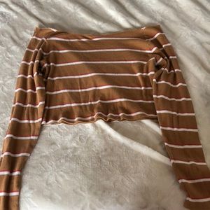 long sleeved crop top